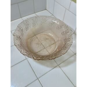 Vintage Pink Glass Textured Harvest Grape‎ Leaf Border Large Serving Bowl